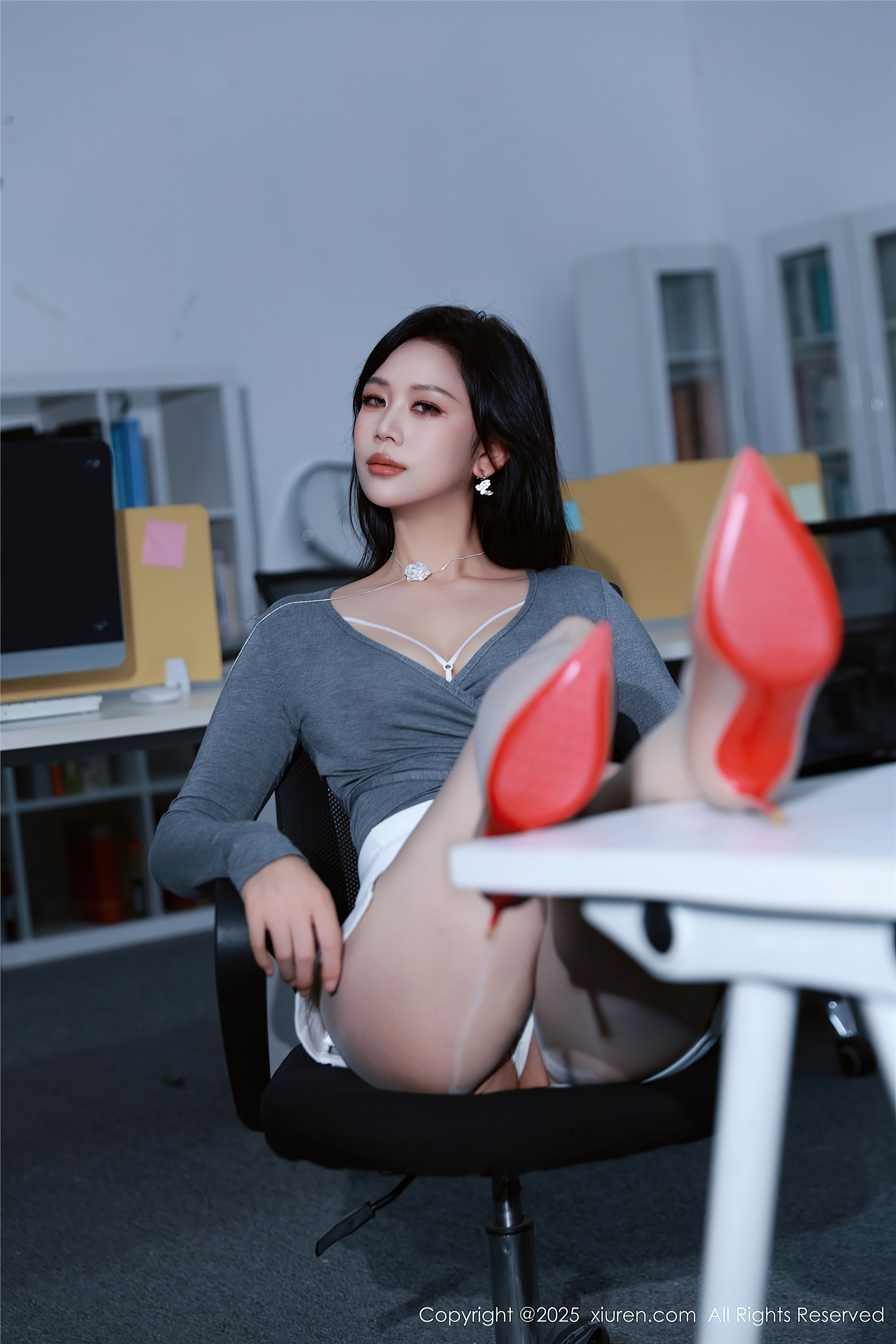 Xiuren秀人网 2025.09.18 NO.10780 玫瑰我爱你